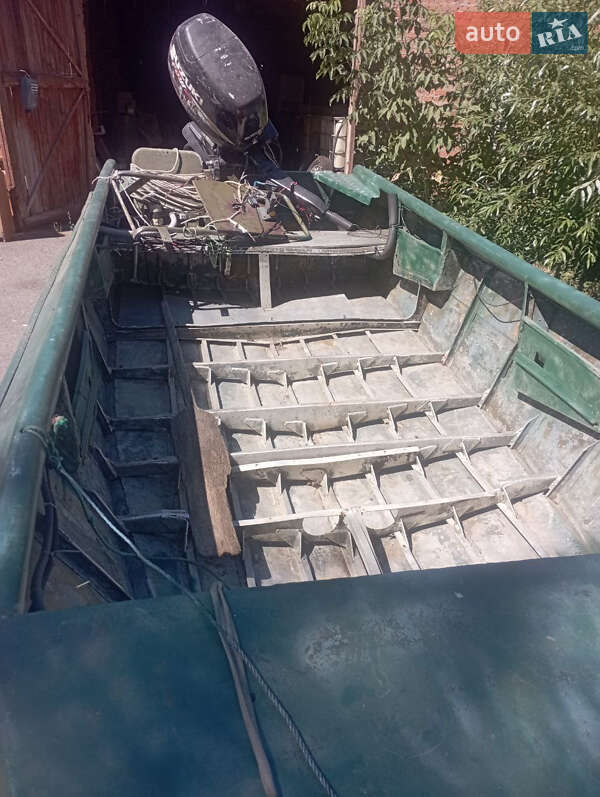 Катер Привет 22 2010 в Иванкове