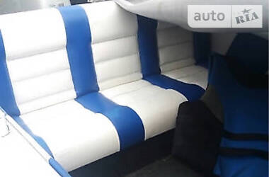 Лодка Прогресс 2 2004 в Черновцах