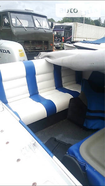 Човен Прогресс 2 2004 в Чернівцях фото 3 Човен Прогресс 2 2004 в Чернівцях