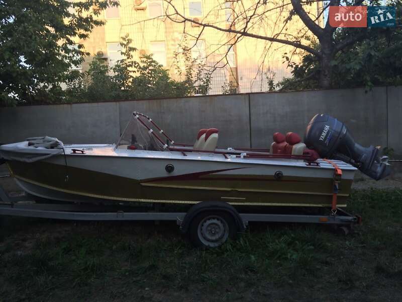 Лодка Прогресс 2 2016 в Киеве