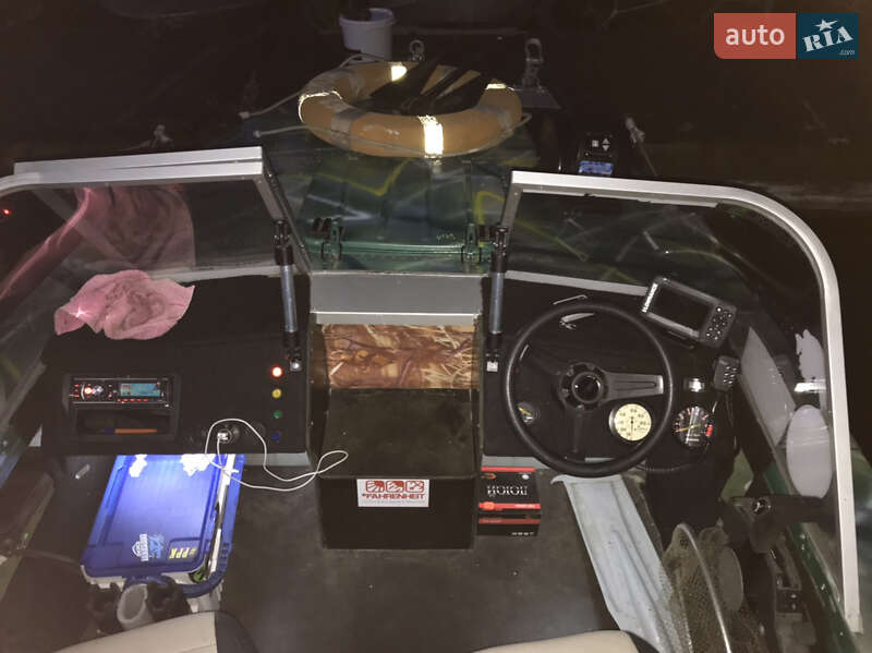 Катер Прогресс 2 1987 в Киеве