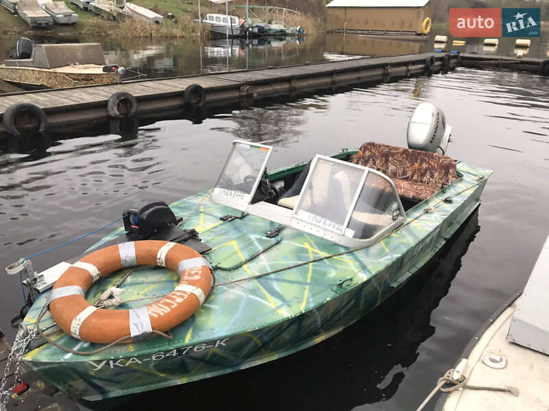 Катер Прогресс 2 1987 в Киеве