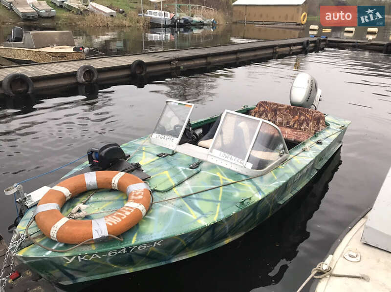 Катер Прогресс 2 1987 в Киеве