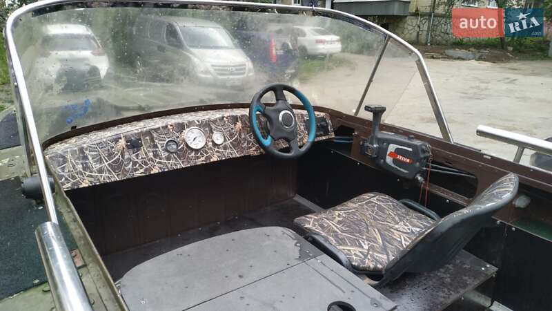 Катер Прогресс 2 1990 в Каменец-Подольском
