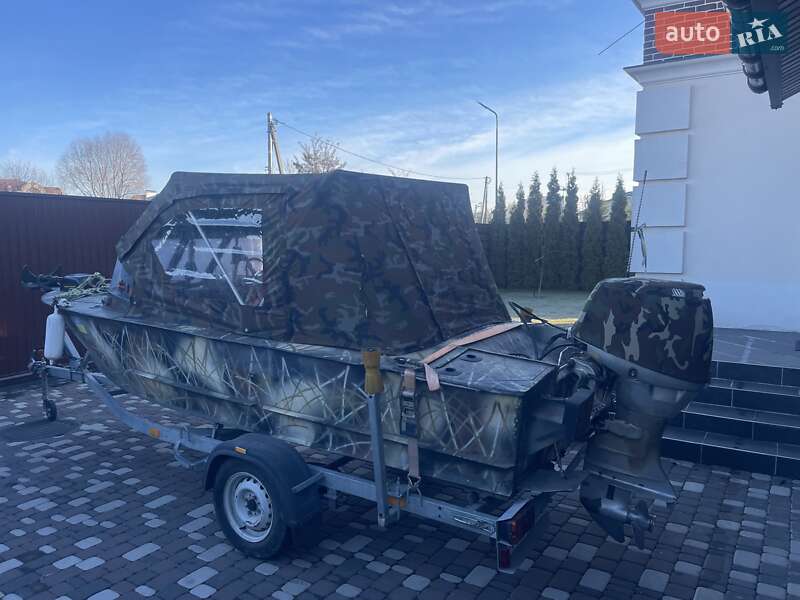 Лодка Прогресс 2 2016 в Киеве