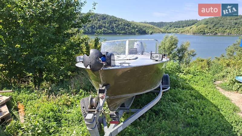 Лодка Прогресс 2 1979 в Староконстантинове