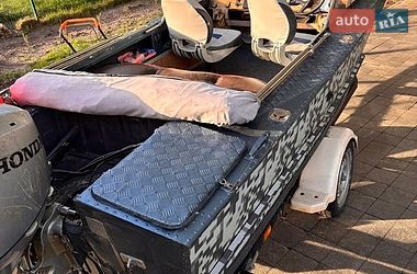 Другой водный транспорт Прогресс 2 2000 в Иршанске
