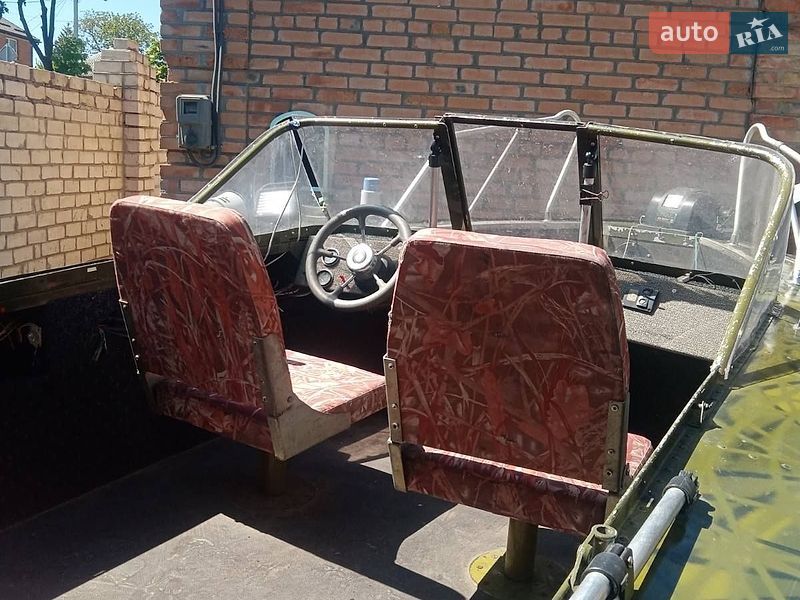 Катер Прогресс 2 1995 в Кропивницькому