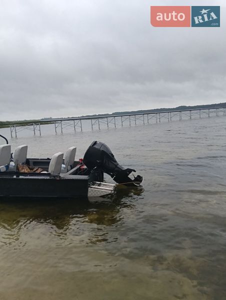 Катер Прогресс 2М 2020 в Луцке