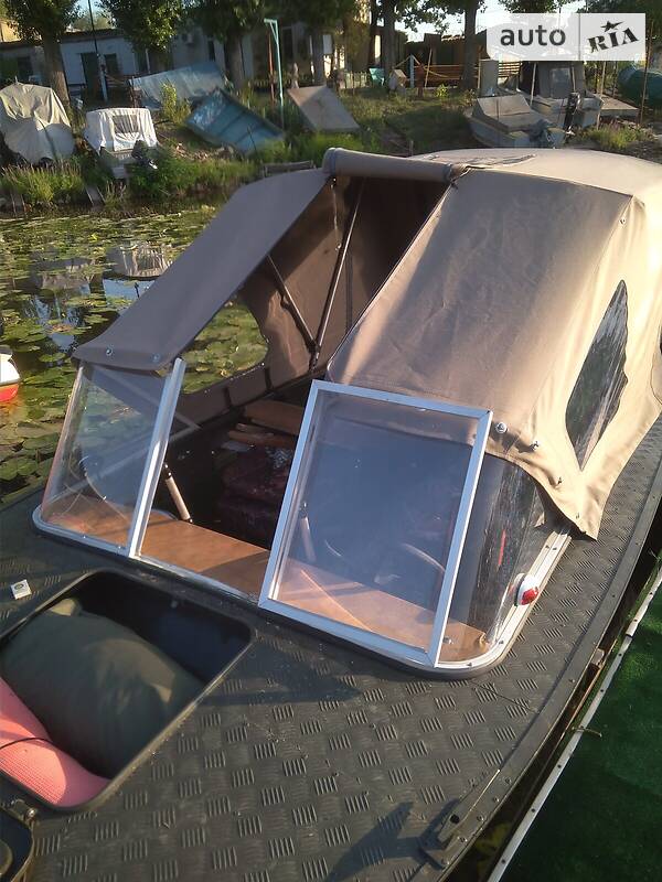 Катер Прогресс 4 1987 в Запорожье