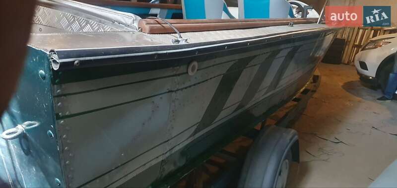 Лодка Прогресс 4 2014 в Херсоне