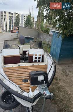 Катер Прогресс 4 1999 в Василькові
