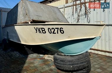 Лодка Прогресс 4M 1990 в Украинке