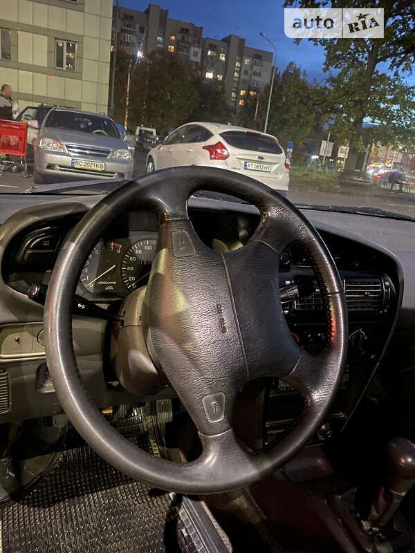 Седан Proton 413 1995 в Львові