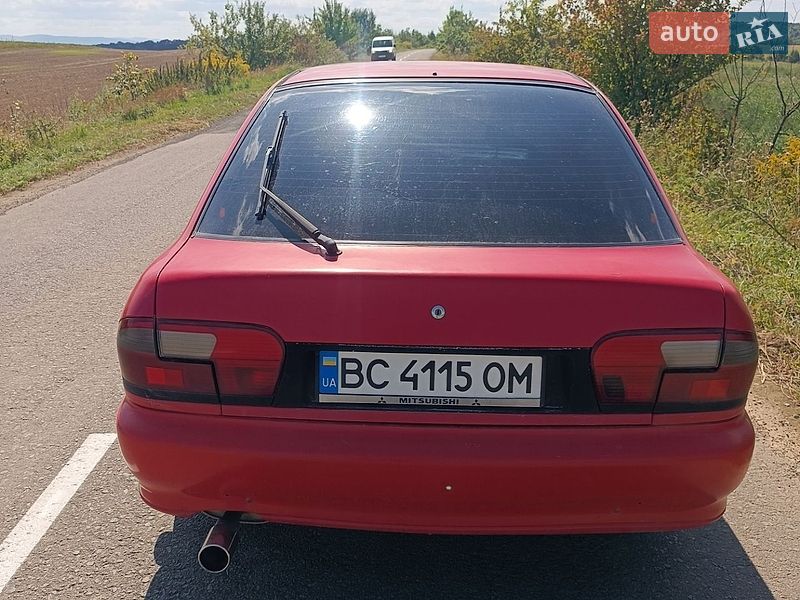 Седан Proton 415 1995 в Самборе