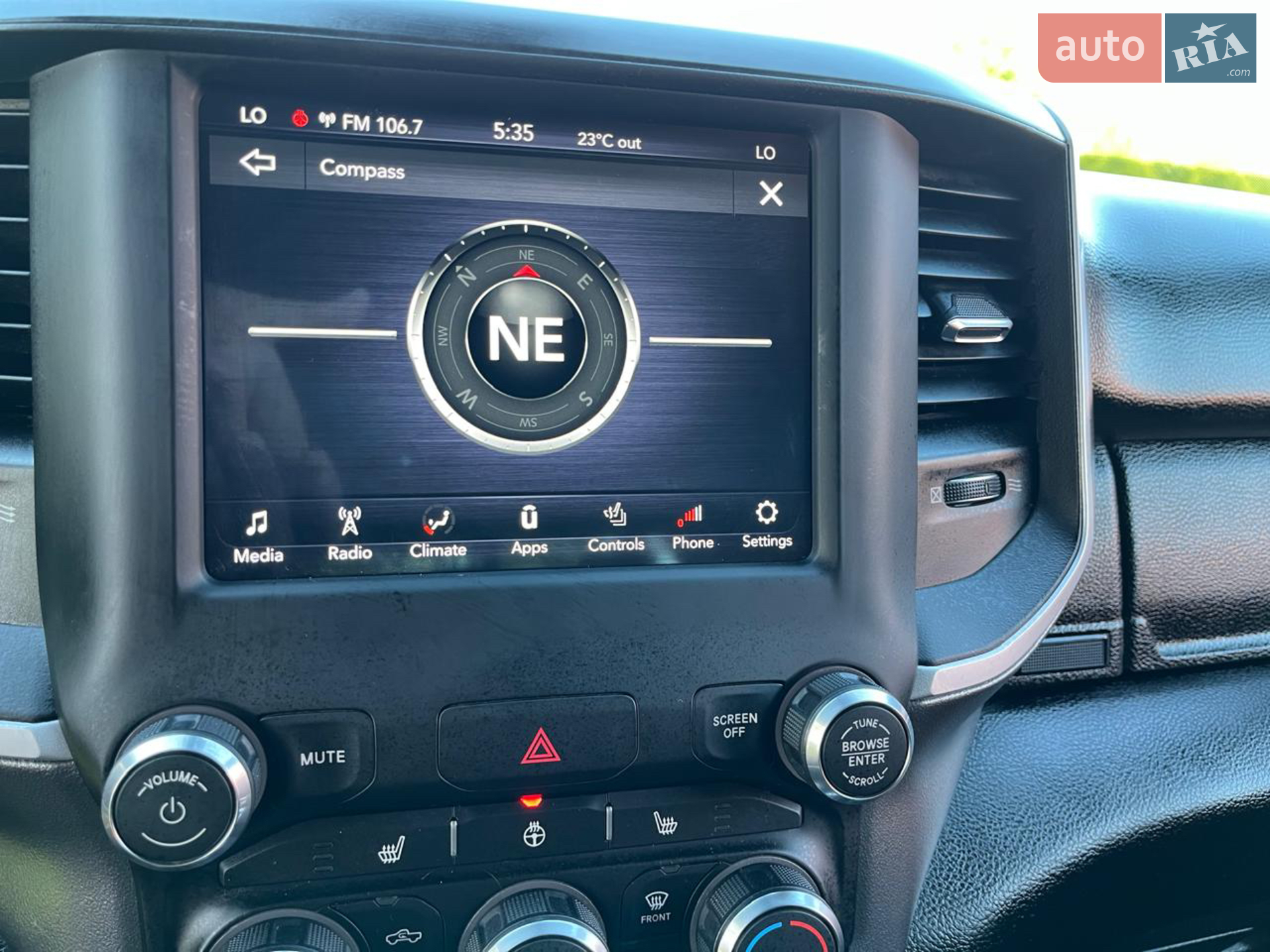 2019 RAM 1500 - мініатюра 9