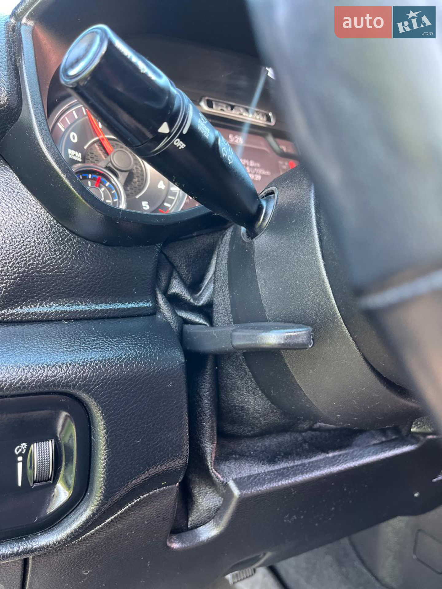 2019 RAM 1500 - мініатюра 33