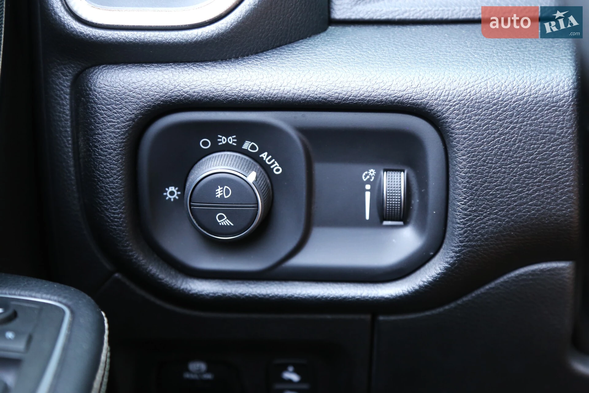 2023 RAM 1500 - мініатюра 30