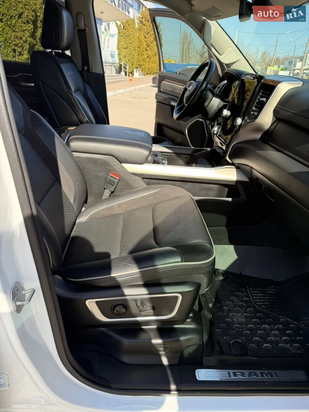 2022 RAM 1500 - мініатюра 36