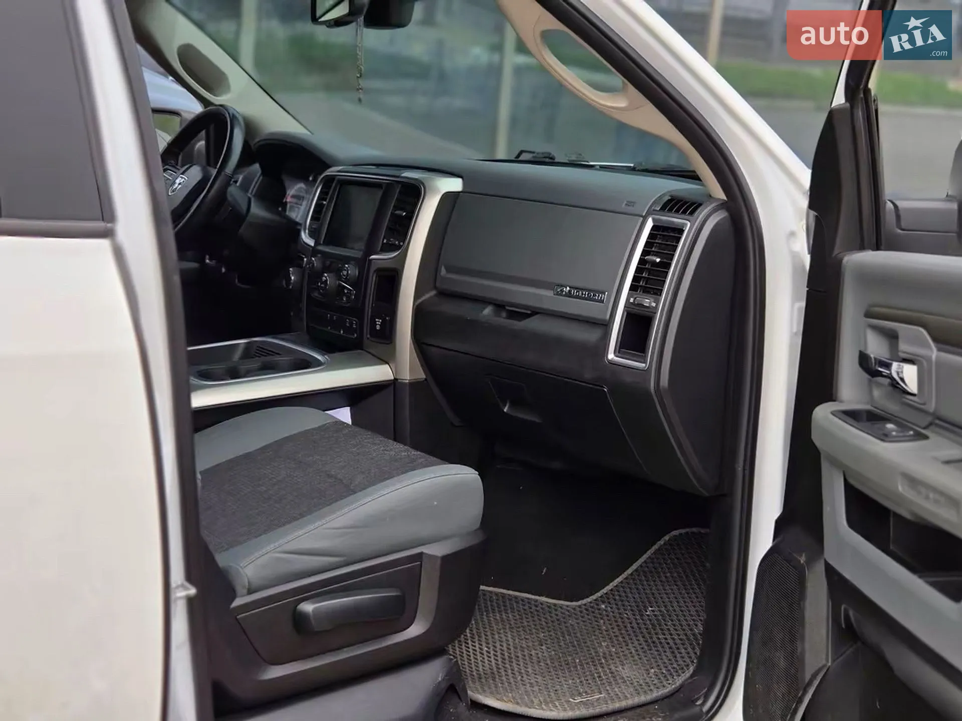 2019 RAM 1500 - мініатюра 22