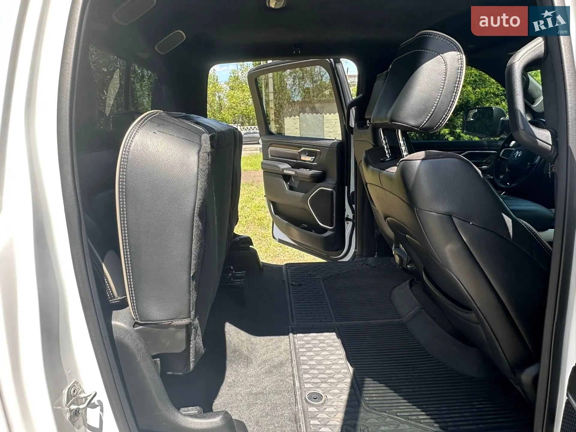 2021 RAM 1500 - мініатюра 10