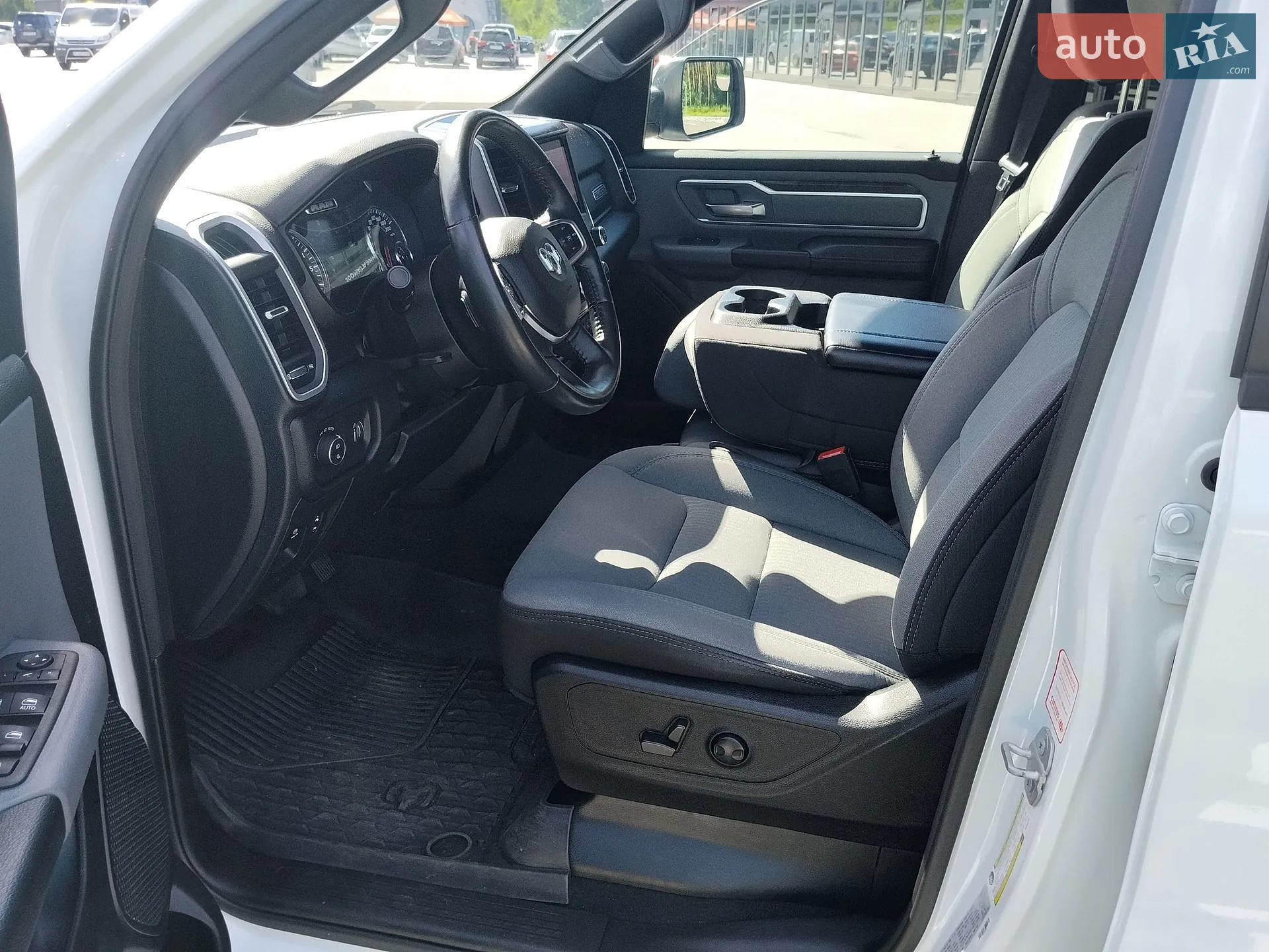 2022 RAM 1500 - мініатюра 22