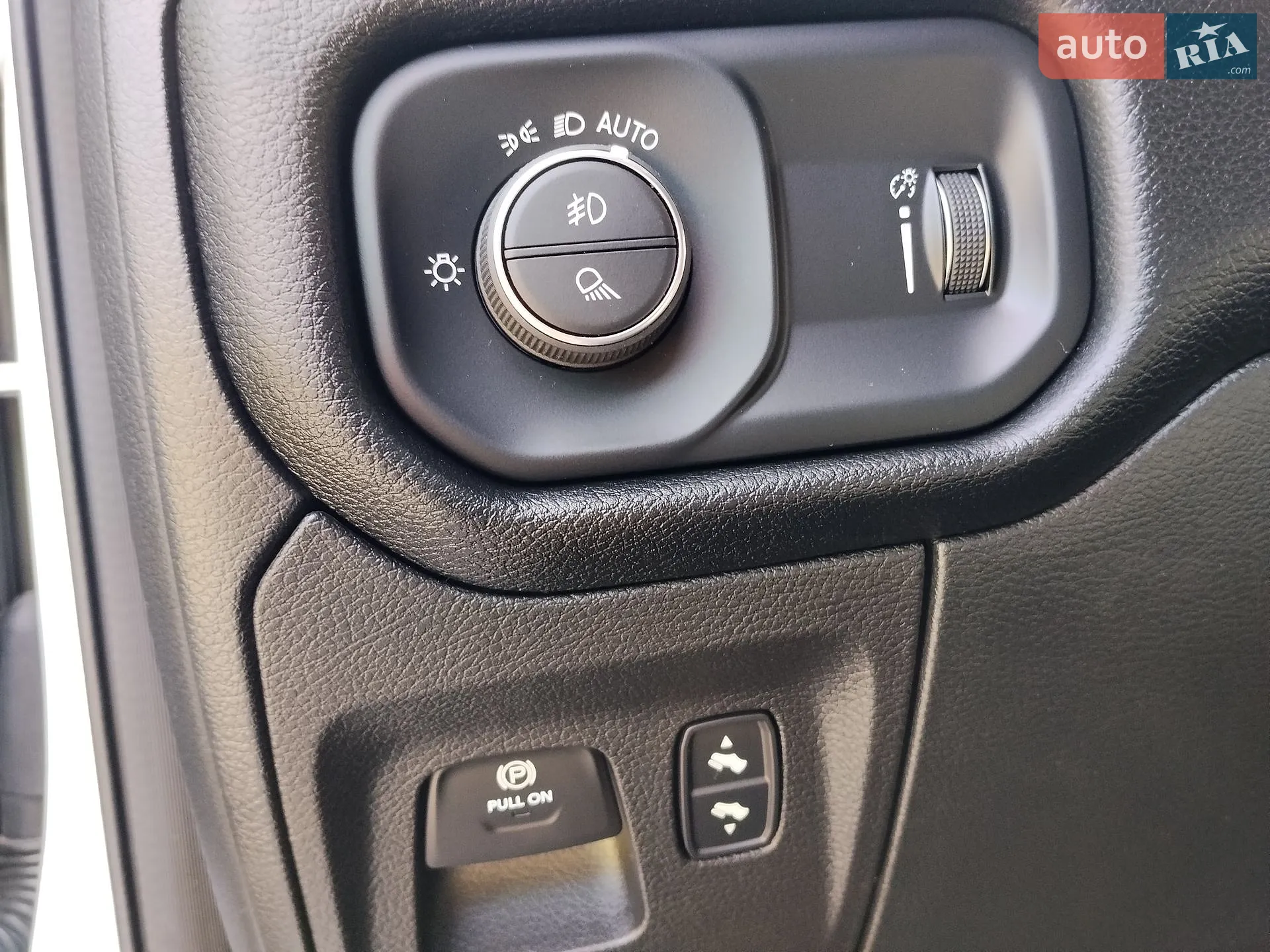 2022 RAM 1500 - мініатюра 23