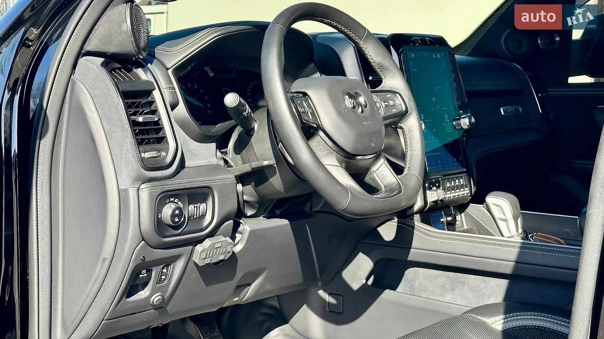 2023 RAM 1500 - мініатюра 31