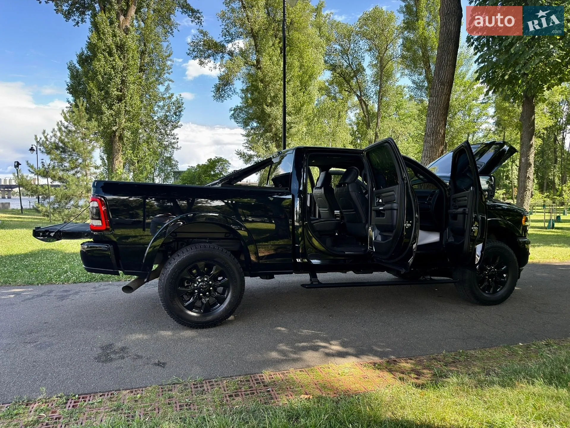 2024 RAM 2500 - мініатюра 125