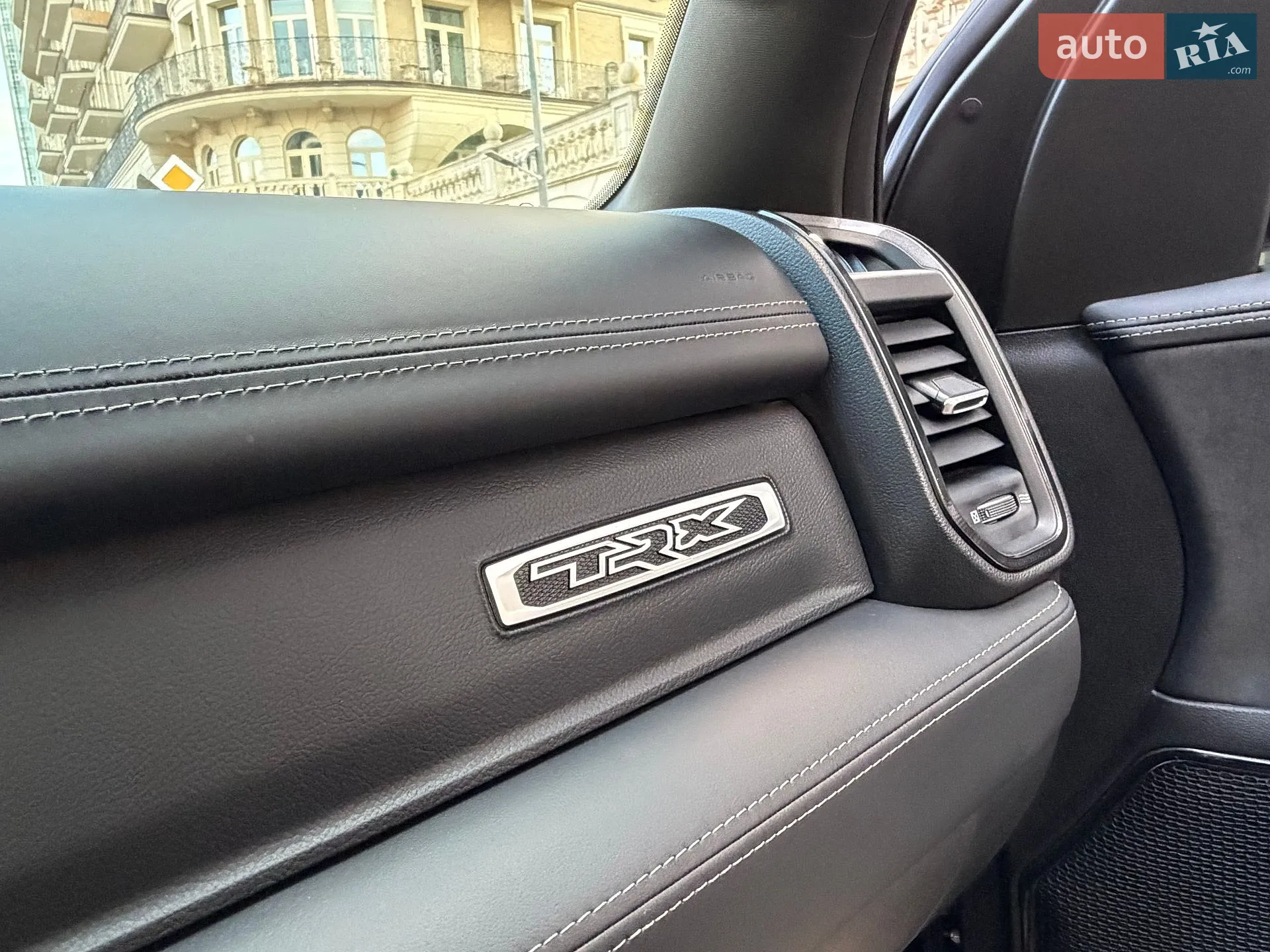 2023 RAM 1500 - мініатюра 77