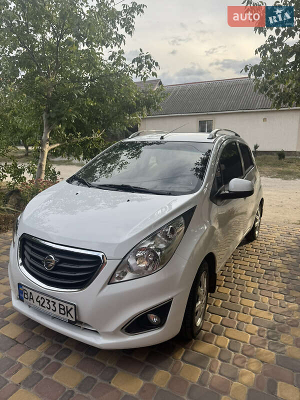 Хетчбек Ravon R2 2017 в 
