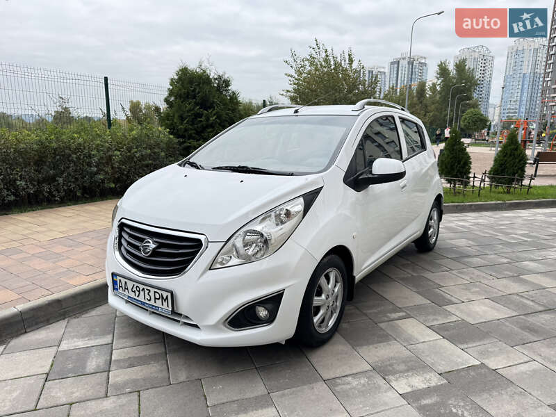 Хетчбек Ravon R2 2017 в 