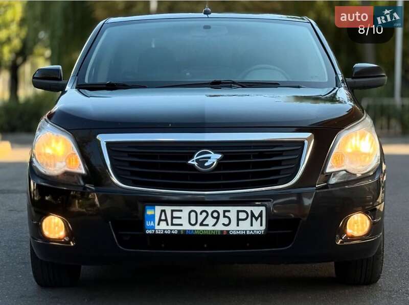 Седан Ravon R4 2017 в Градизьку