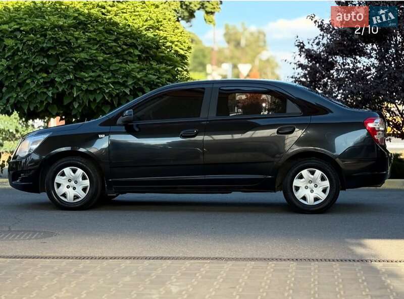 Седан Ravon R4 2017 в Градизьку