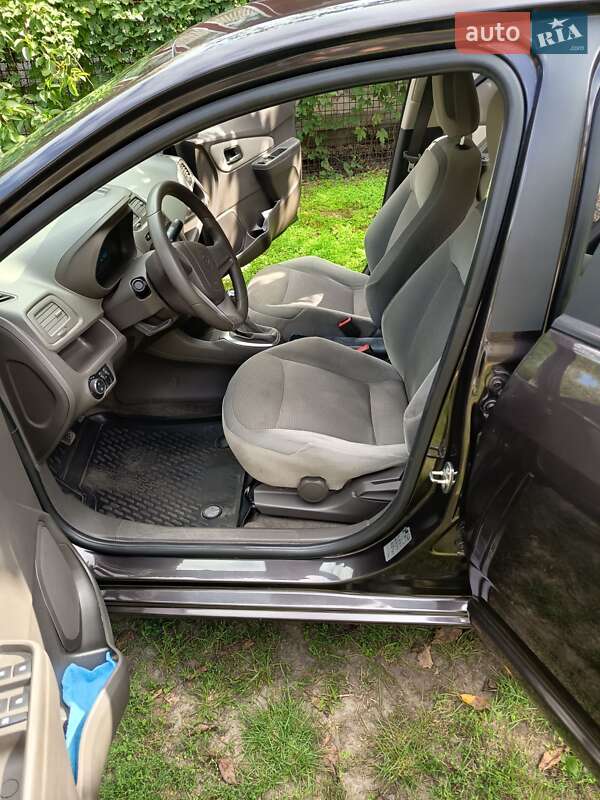 Седан Ravon R4 2017 в Мошнах