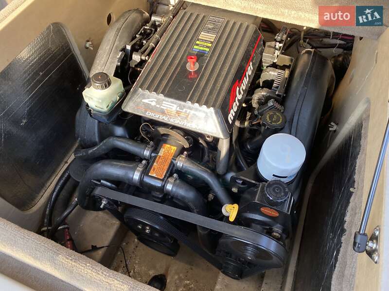 Катер Regal 2150 2001 в Киеве