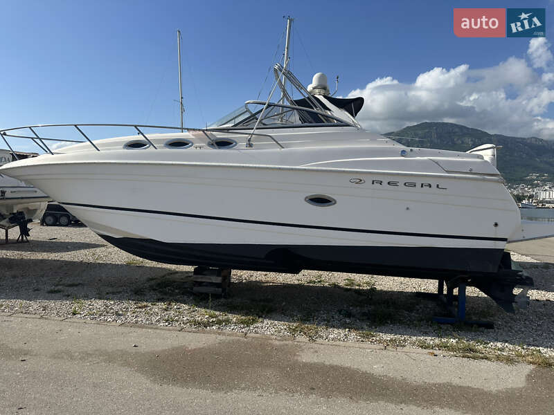 Моторная яхта Regal 2760 2005 в Киеве