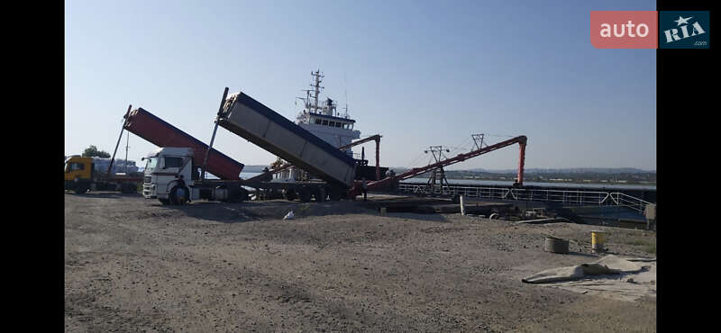 Зерновоз - напівпричіп Reisch KHKS 1999 в Сараті