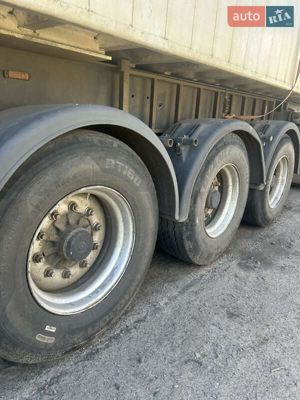 Самоскид напівпричіп Reisch RHKS-35 2006 в Чугуєві