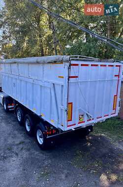 Самоскид напівпричіп Reisch RHKS 1994 в Шишаках