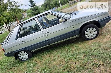 Хэтчбек Renault 11 1986 в Черновцах