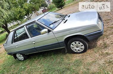 Хэтчбек Renault 11 1986 в Черновцах