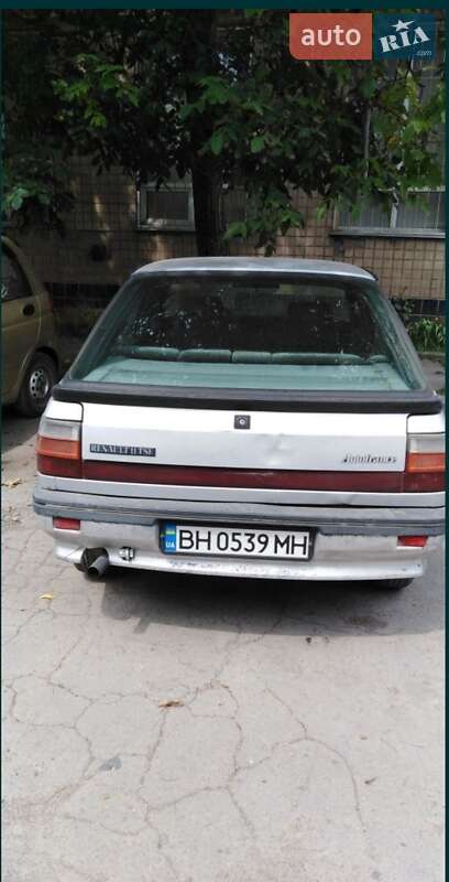 Хетчбек Renault 11 1987 в Біляївці