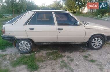 Хэтчбек Renault 11 1984 в Глухове