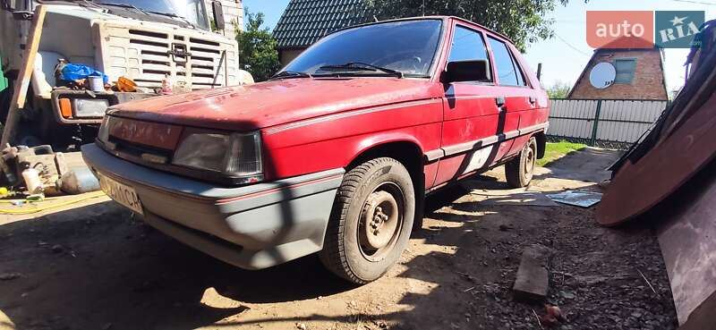 Хетчбек Renault 11 1987 в Полтаві