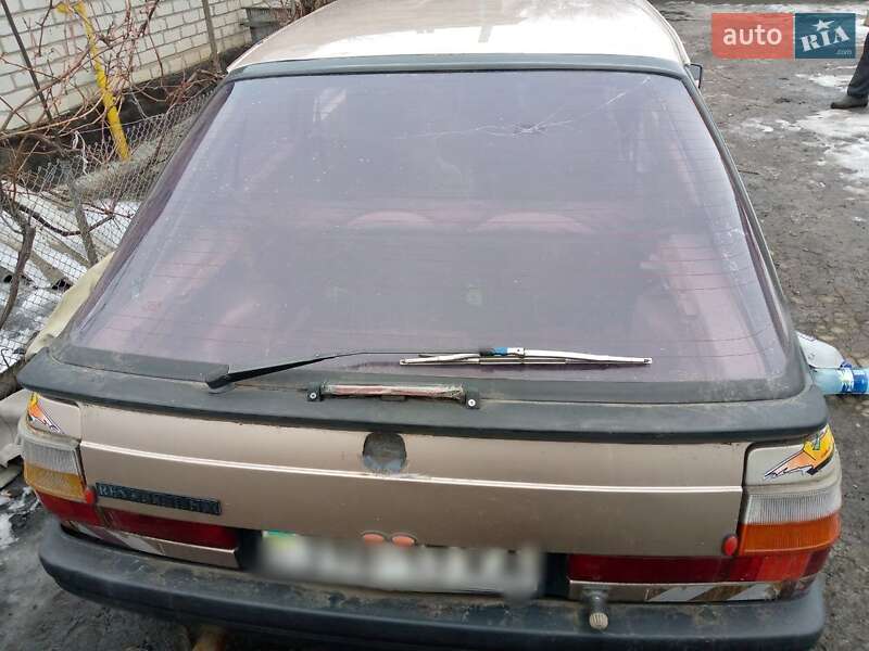 Хетчбек Renault 11 1986 в Краснограді