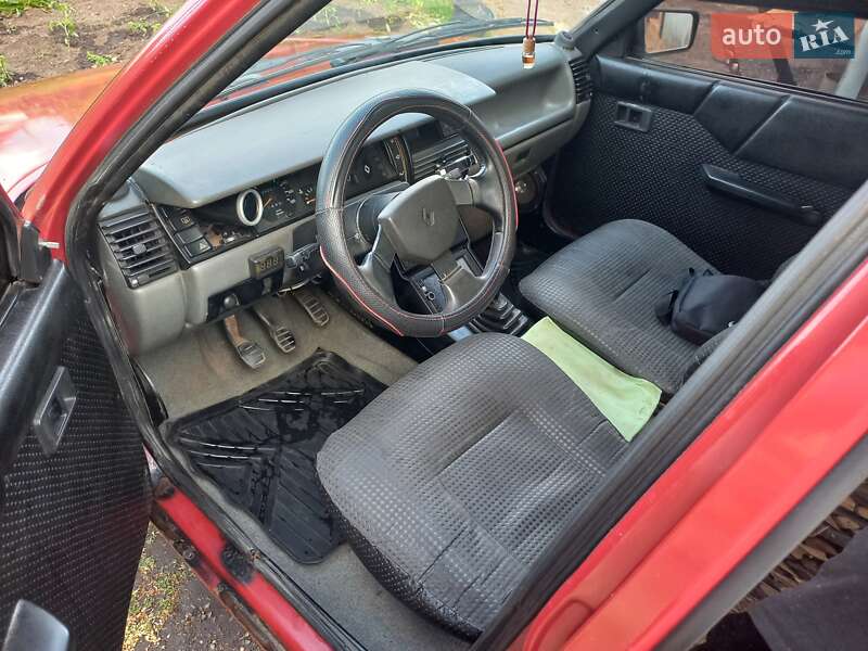 Хетчбек Renault 11 1987 в Харкові