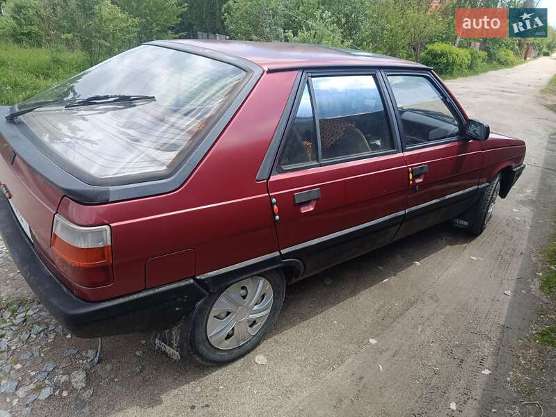 Хэтчбек Renault 11 1989 в 