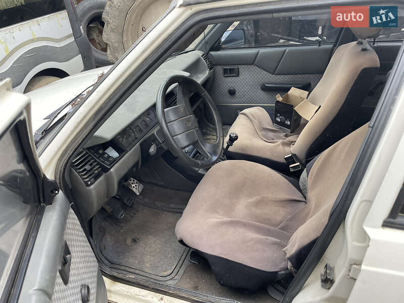 Хэтчбек Renault 11 1987 в Ивано-Франковске