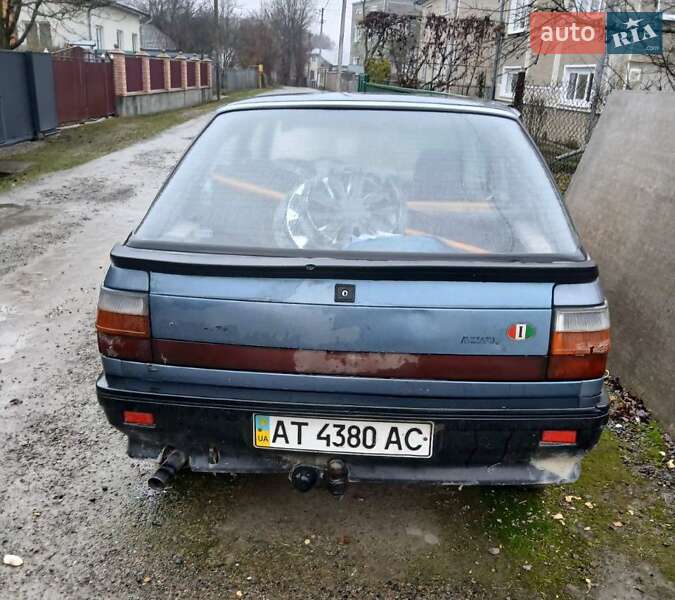 Хэтчбек Renault 11 1989 в Тысменице
